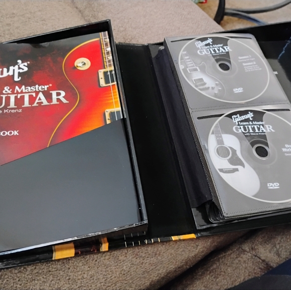 Gibson's learn & master guitar - Picture 4 of 8